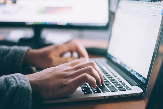 Cách kiểm tra số lần sạc MacBook và duy trì tuổi thọ pin lâu dài