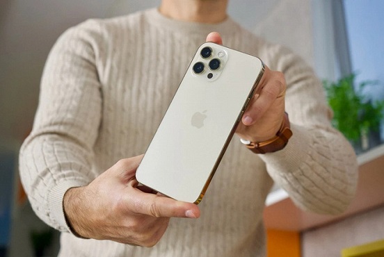 Đánh giá hiệu năng và pin iPhone 12 Pro Max sau 1 năm sử dụng