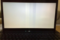Màn hình laptop Dell bị trắng xóa là do đâu?