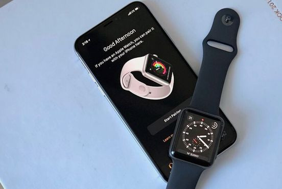 Cách chuyển Apple Watch sang iPhone khác cực đơn giản