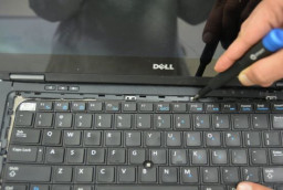 Cách tháo nút, thay bàn phím laptop  Dell cực đơn giản