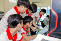 Hướng dẫn cho người mới bắt đầu học nghề sửa chữa điện thoại, laptop