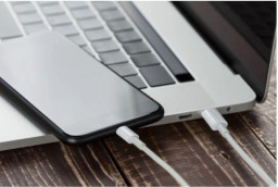 5 lưu ý khi sạc pin cho iPhone mới thay pin