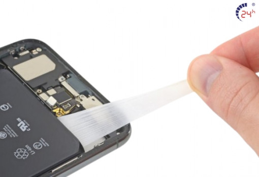 thay-pin-iPhone-11-Pro-Max-Plus-lay-lien.jpg