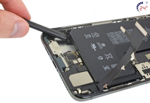 thay-pin-iPhone-11-Pro-Max-gia-re-tai-tphcm.jpg