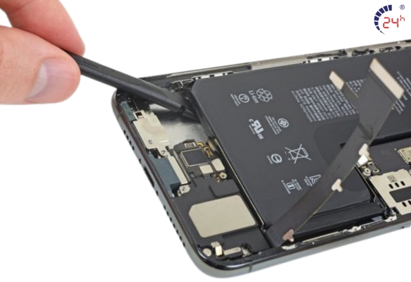 thay-pin-iPhone-11-Pro-Max-gia-re-tai-tphcm.jpg