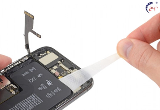 thay-pin-iPhone-11-Pro-lay-lien.jpg