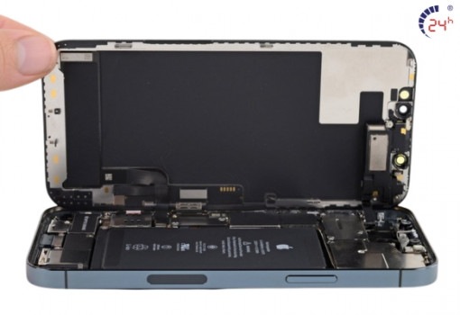 thay-pin-iPhone-12-Pro-gia-re-uy-tin.jpg