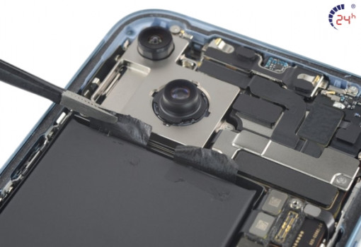 thay-pin-iPhone-14-lay-ngay-tai-tphcm.jpg