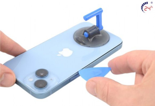 quy-trinh-thay-kinh-lung-iphone-14-gia-re.jpg