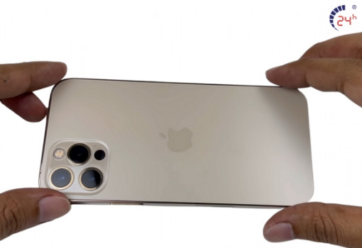 thay-kinh-lung-iphone-12-pro-chat-luong-nhat.jpg