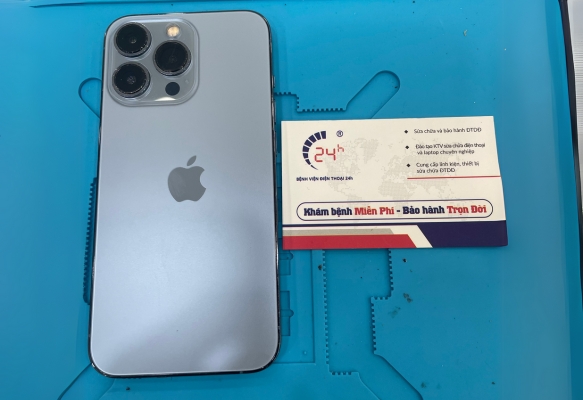 thay-kinh-lung-iphone-13-pro-chat-luong.jpg