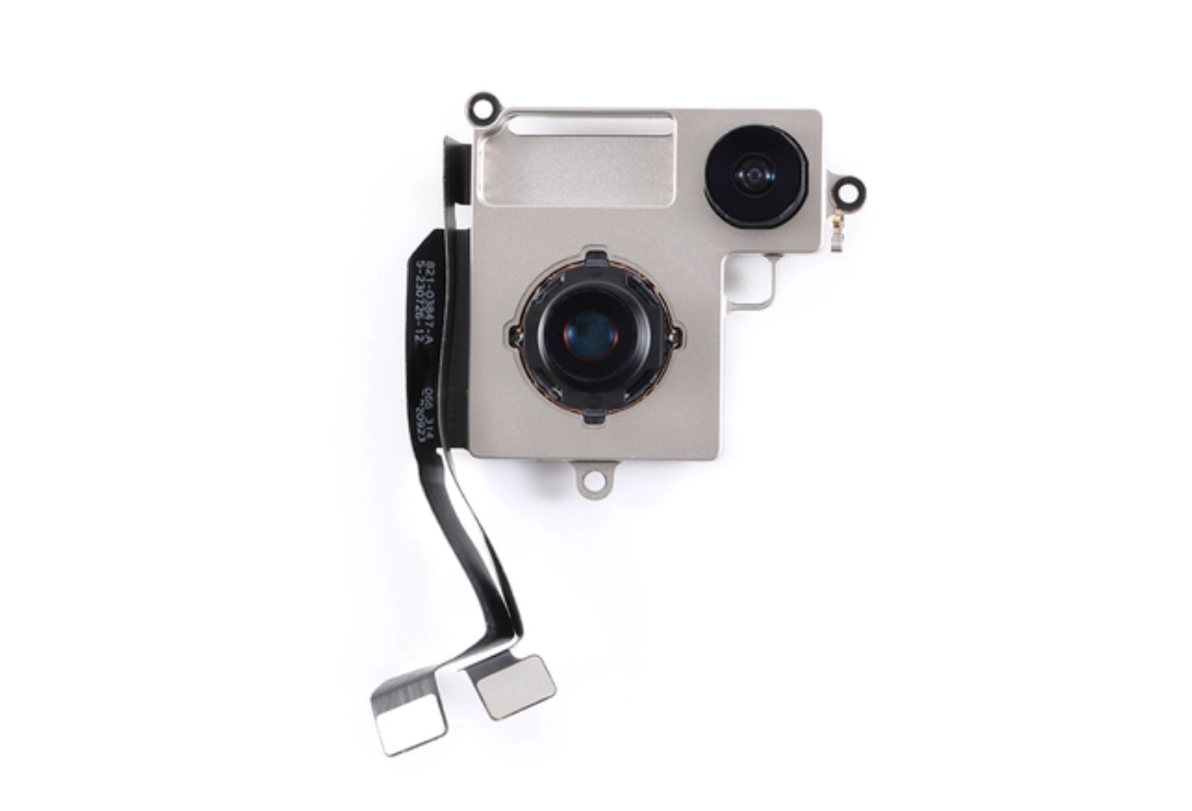 thay-camera-iphone-14-1.png