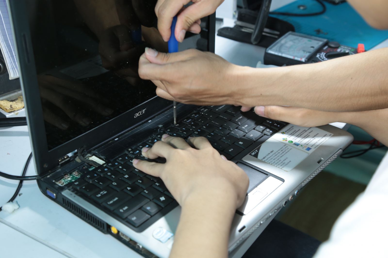 Những điều nhất định nên biết về nghề sửa chữa laptop