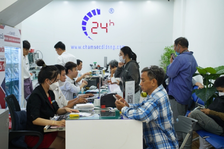 Quy trình sàng main iPhone 12 Pro Max tại Bệnh Viện Điện Thoại, Laptop 24h 