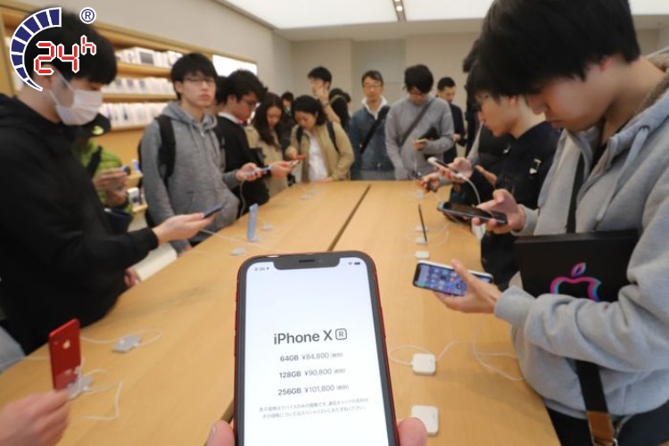 giá thay màn hình iPhone tại Apple Store Nhật Bản