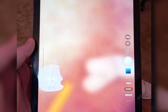 thay-camera-sau-ipad-gen-11-2025-7