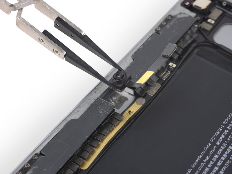 thay-camera-truoc-ipad-gen-11-2025-6