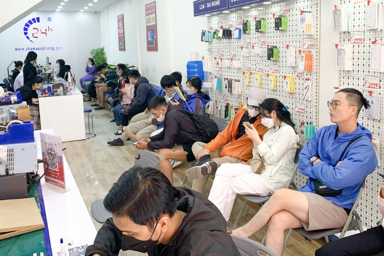 Sửa liệt cảm ứng iPhone 16e 8