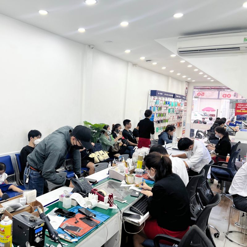 Ép cổ màn hình iPhone 16e 7