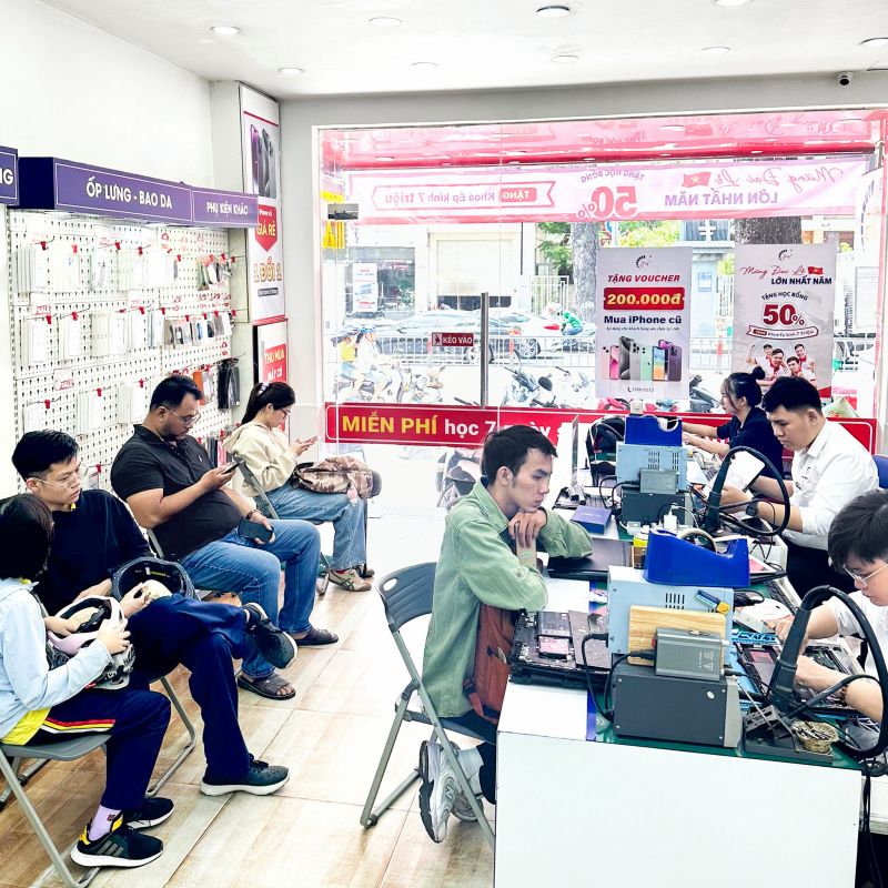 Thay loa iPhone 16e 11