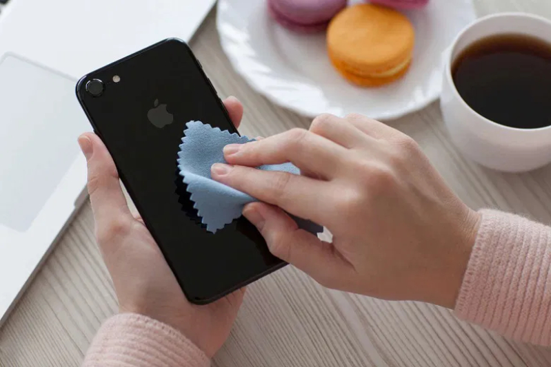 Cách vệ sinh iPhone tại nhà đơn giản mà hiệu quả 1