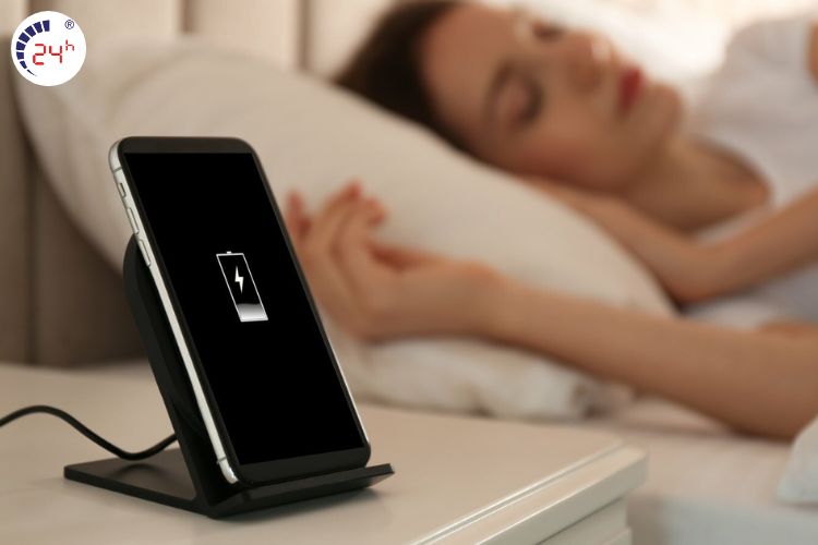 lưu ý không sạc pin qua đêm
