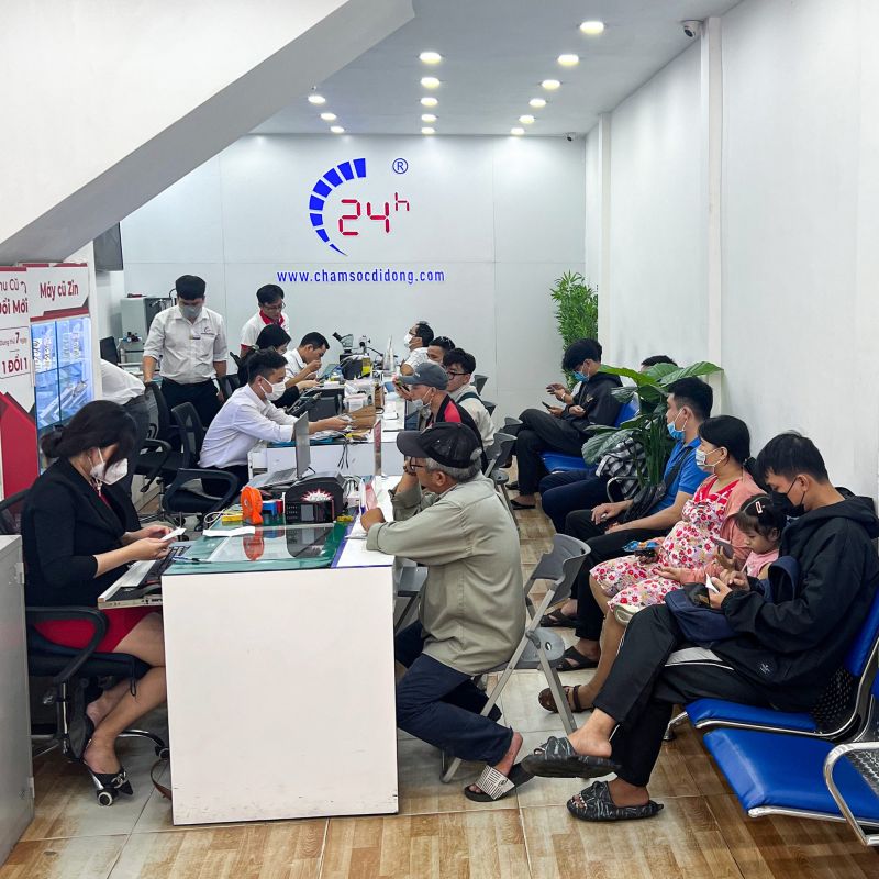 Ép cổ màn hình iPhone 15 5