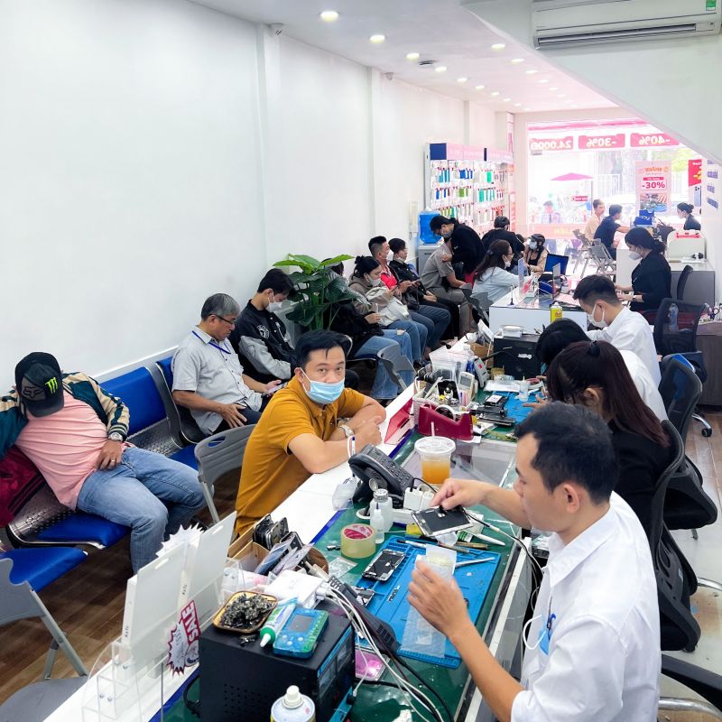Ép cổ màn hình iPhone 15 6