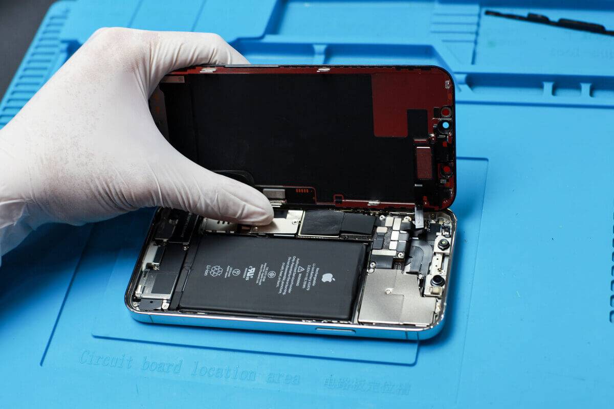 ep-co-man-hinh-iphone-12-pro ep-co-man-hinh-iphone-12-pro