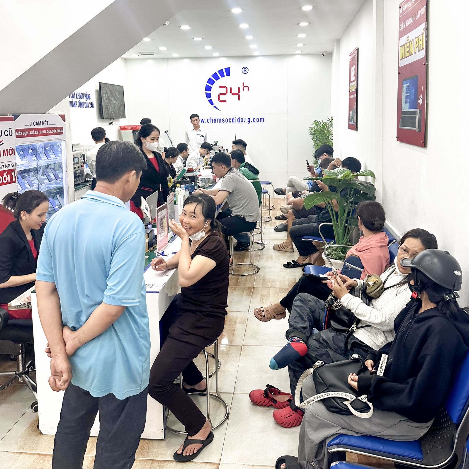 Thay kính lưng iPhone 17 Pro