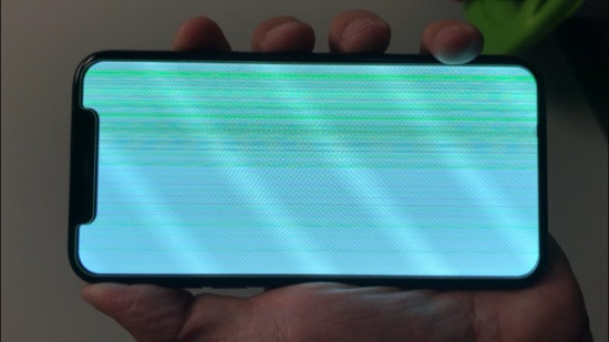 Ép cổ màn hình iPhone 17 Pro