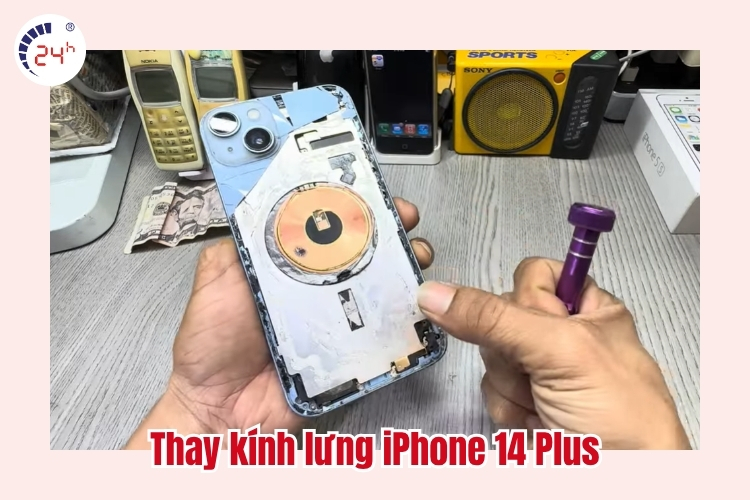thay kính lưng iphone 14 plus