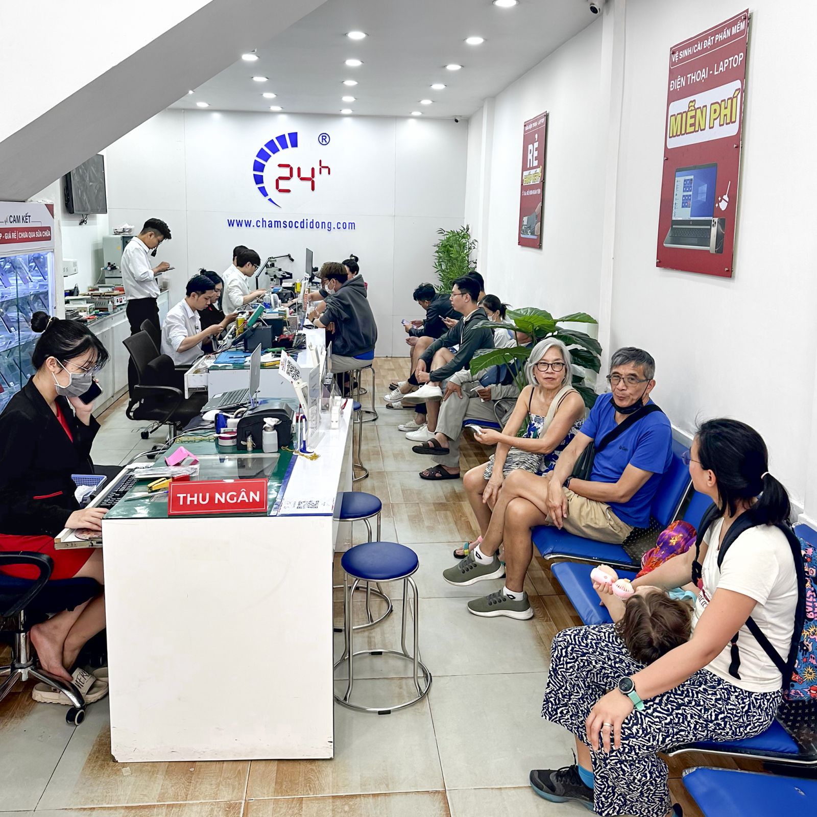 Ép cổ màn hình iPhone 17 Ép cổ màn hình iPhone 17