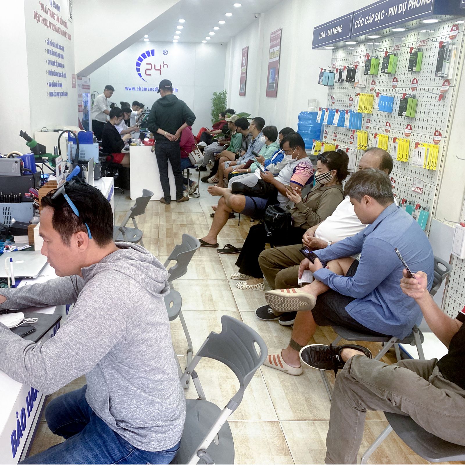 Thay màn hình iPhone 17 Pro Max