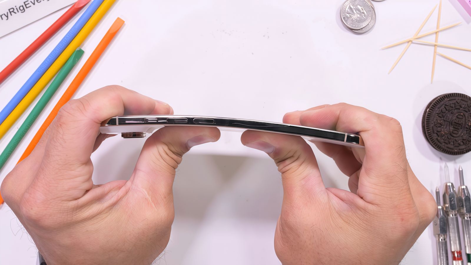 Thay màn hình iPhone Air