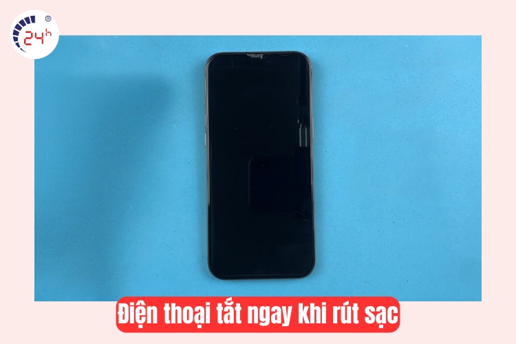 điện thoại tắt máy ngay khi rút sạc