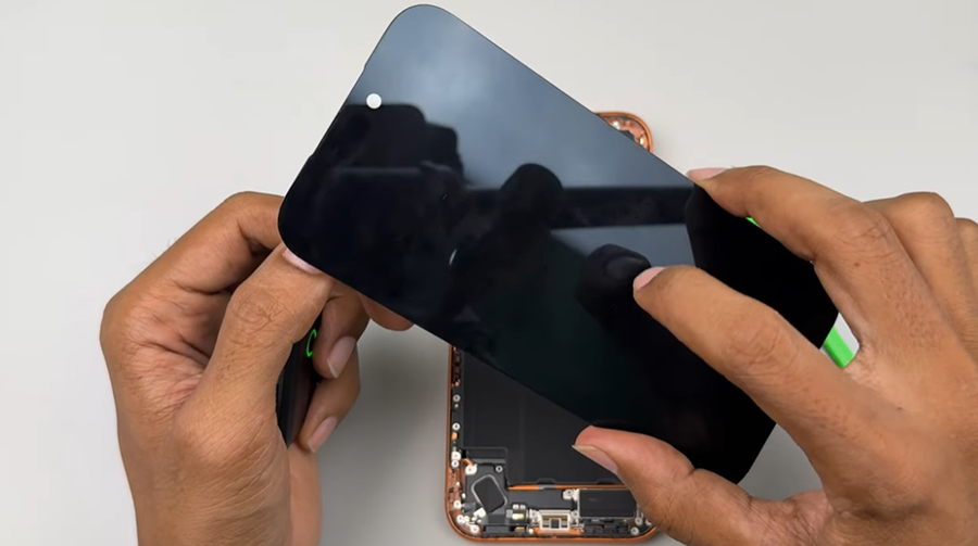 Thay màn hình iPhone 17 Pro Max