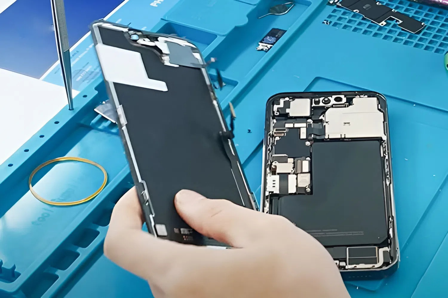 ep-co-man-hinh-iphone-air