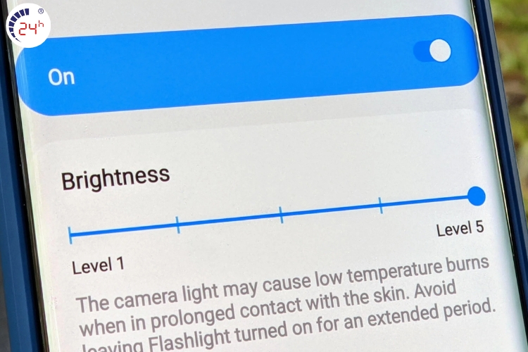 điều chỉnh độ sáng màn hình mức tối đa