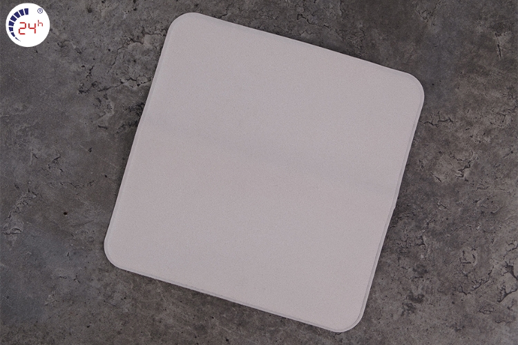 chuẩn bị khăn lau điện thoại chuyên dụng