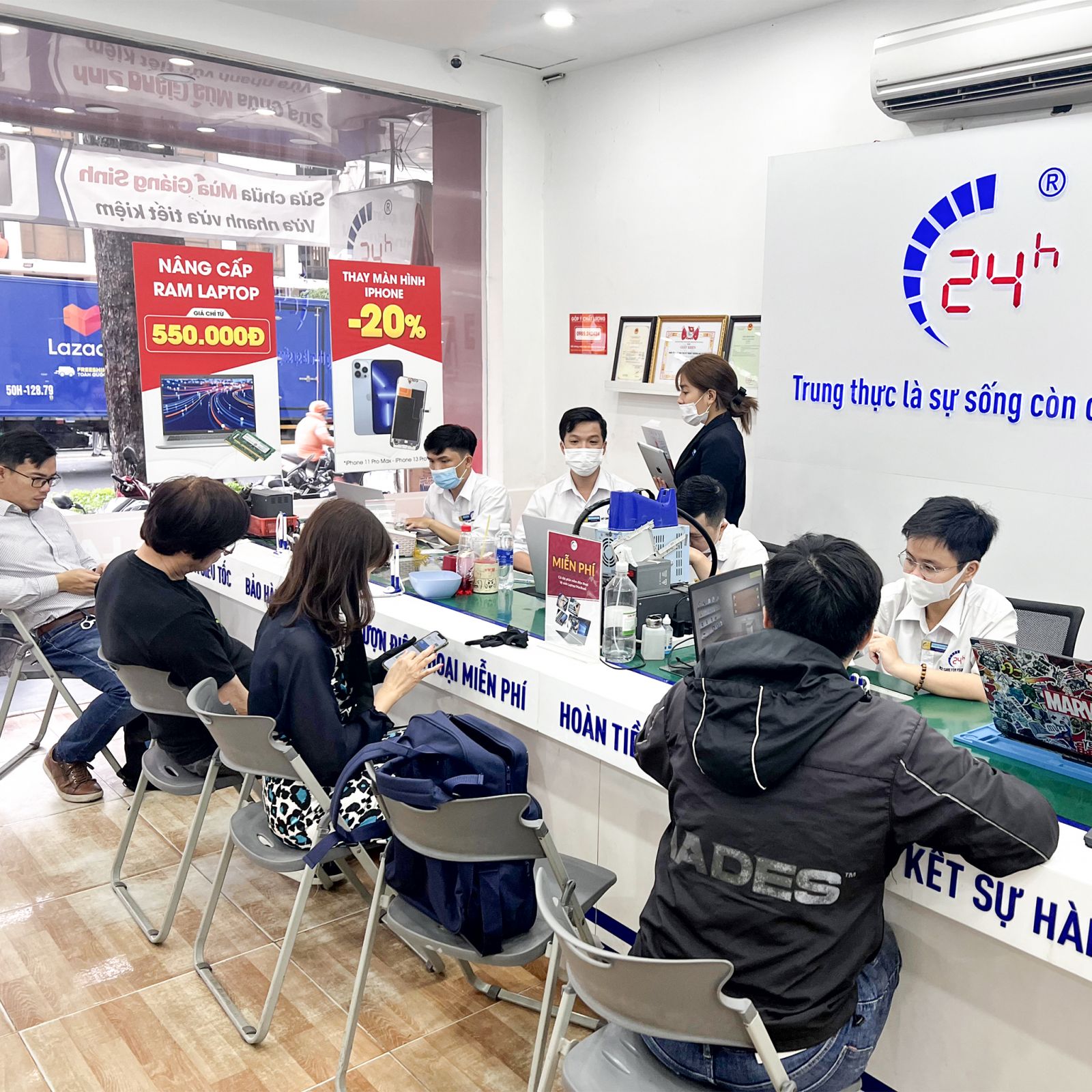 Thay kính lưng iPhone 17 Pro Max