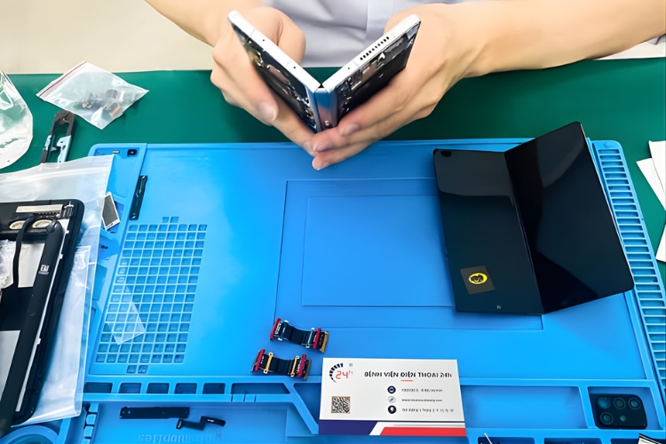 trung tâm thay màn hình điện thoại Samsung uy tín