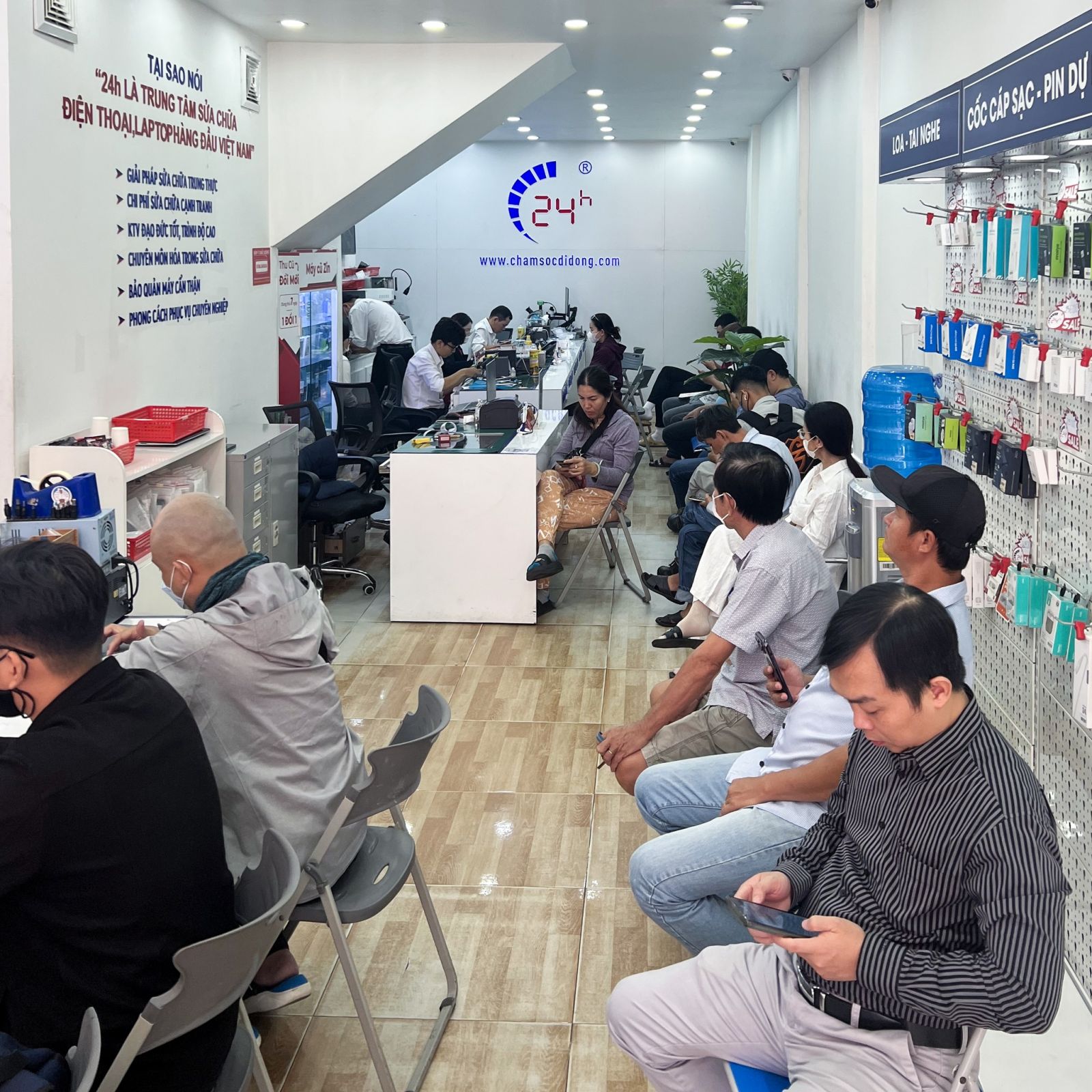 Thay mặt kính iPhone 16 Pro