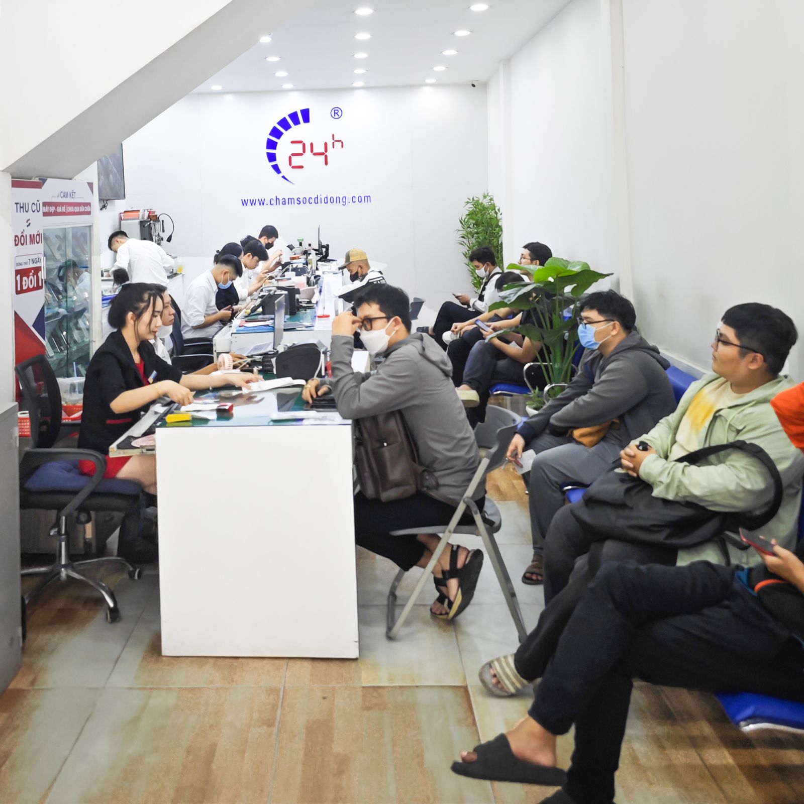 Thay mặt kính iPhone 17