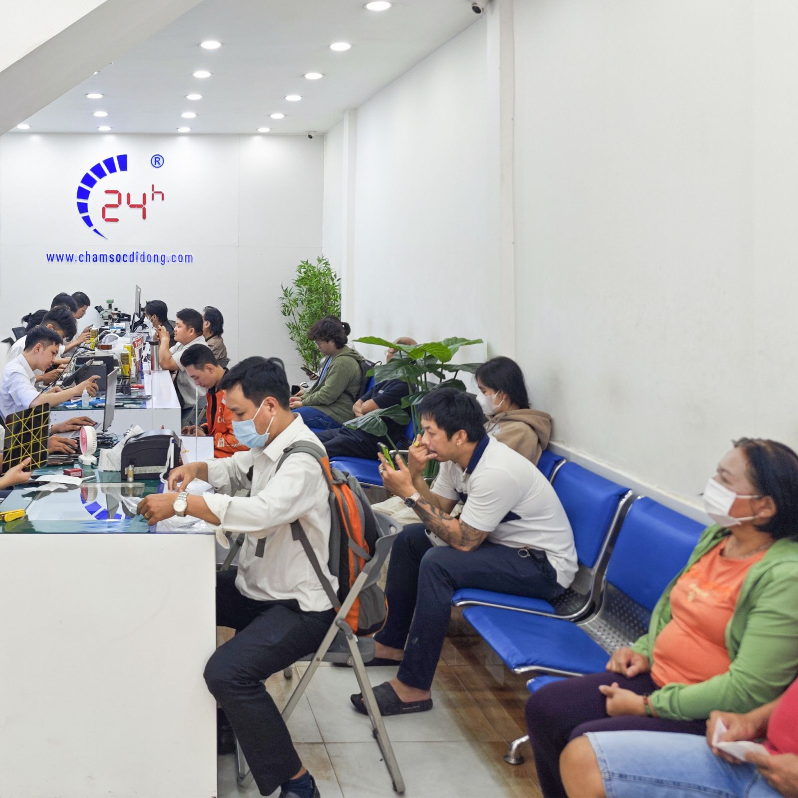 Thay mặt kính iPhone 17