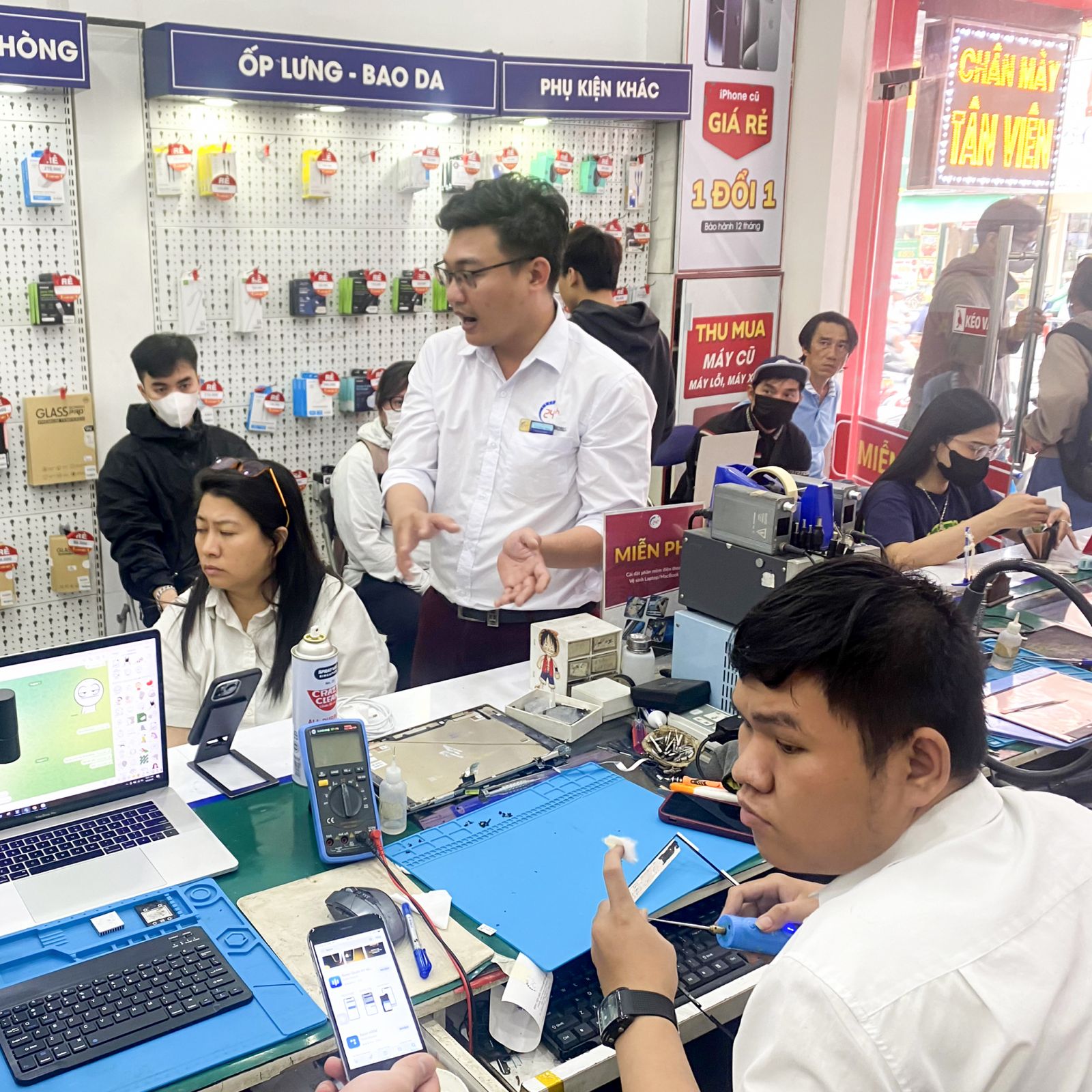 Thay kính Camera sau iPhone 17