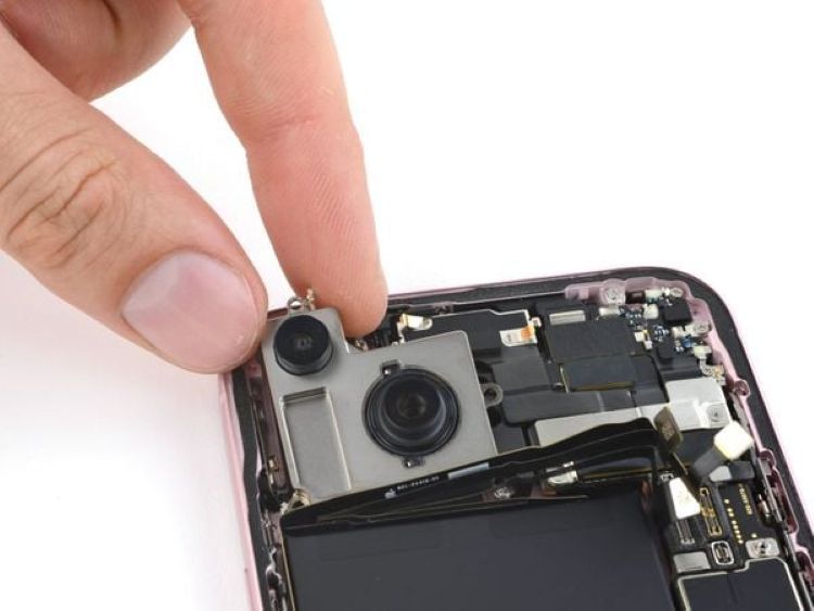 Thay camera iPhone 15 Plus Thay camera iPhone 15 Plus