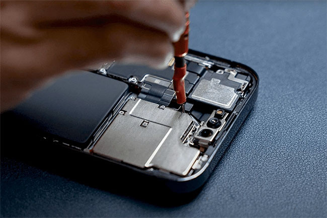 Thay Camera iPhone 14 Pro