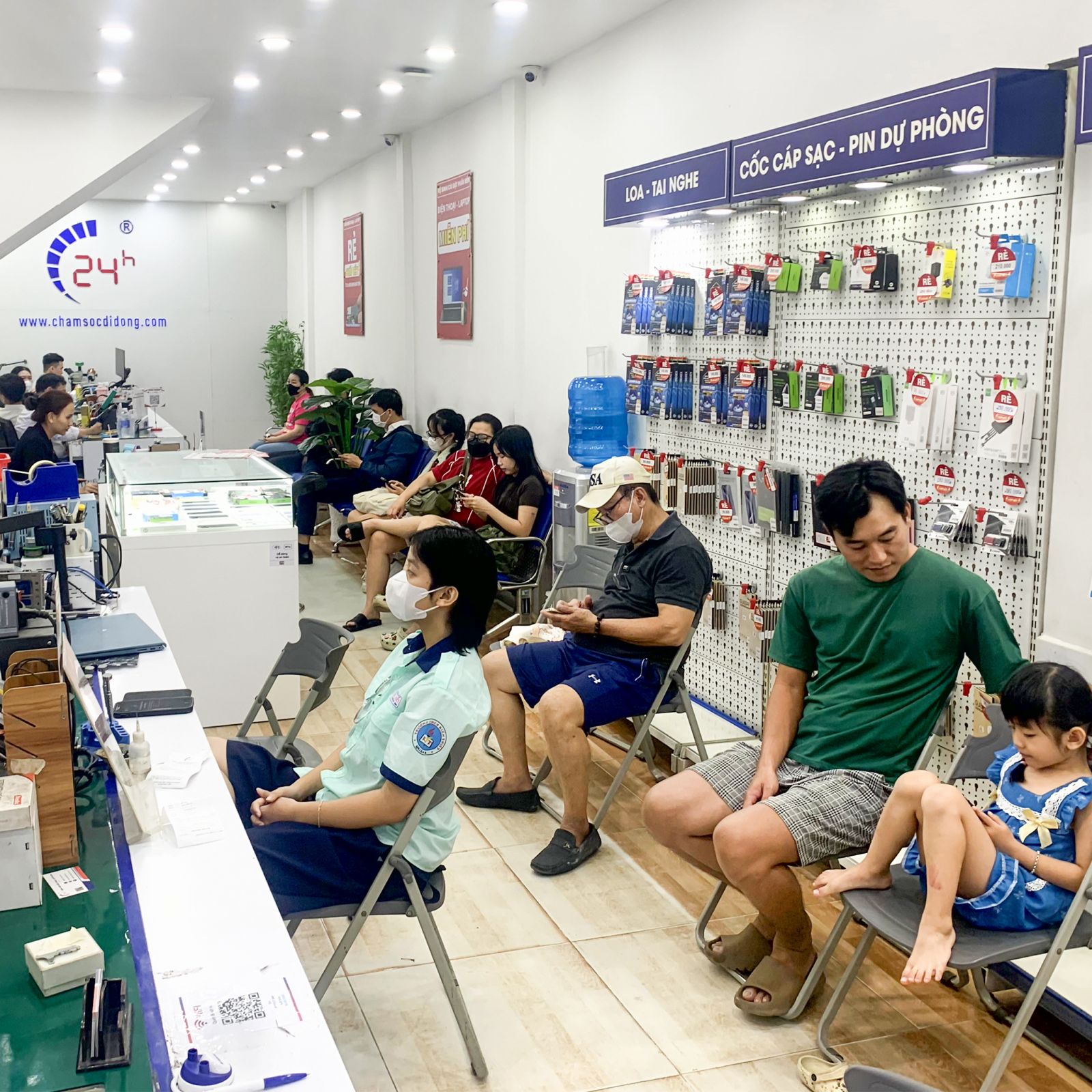 Thay camera iPhone SE 2022